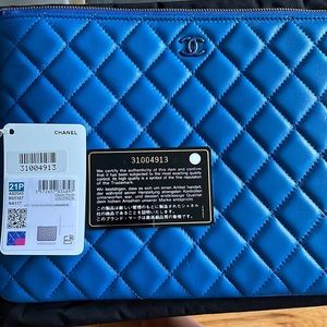 BRAND NEW NEVER WORN COMES WITH ORIGINAL BOX AND TAGS 1150 OR BEST OFFER